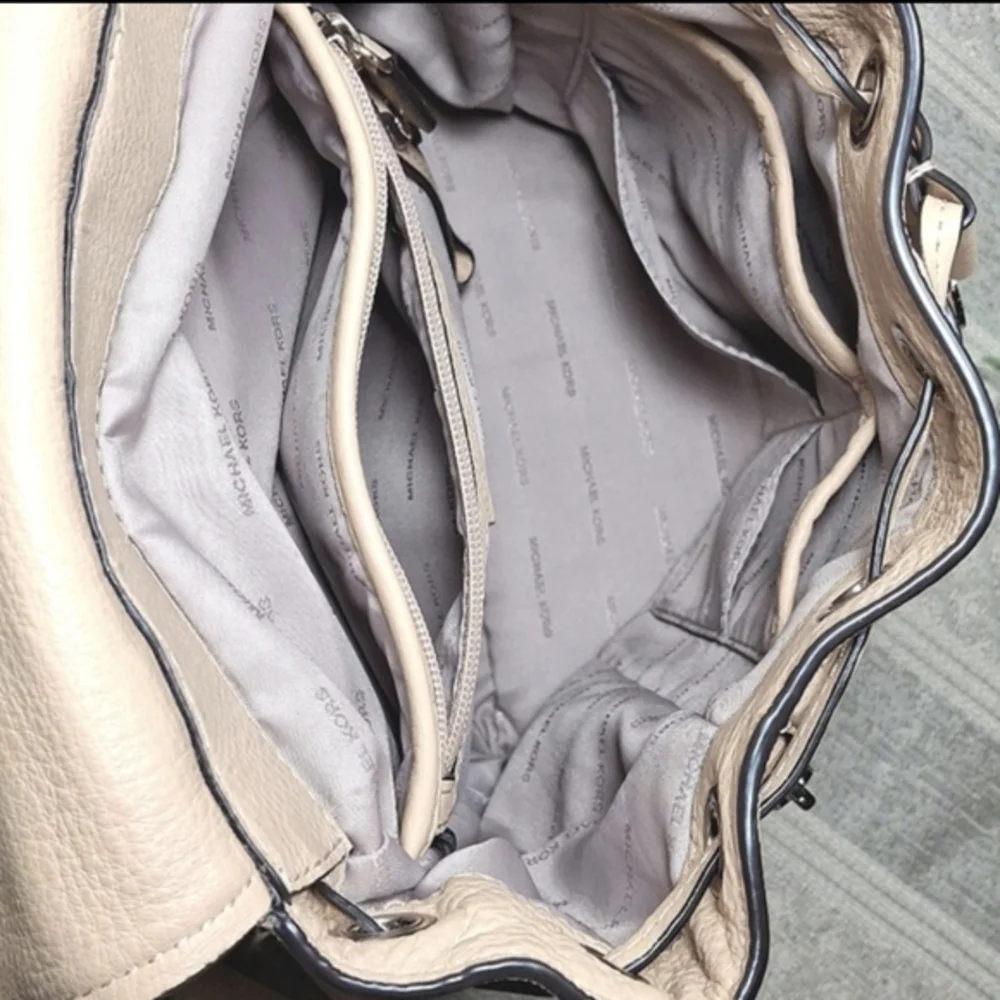 Michael Kors Evie Flower Garden Small Backpack Floral Embellisments - Picture 12 of 16